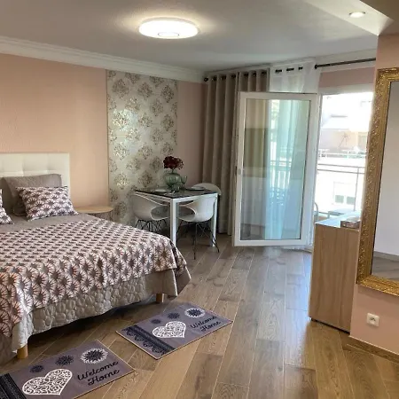 Super Avec Piscine A 60 M De La Νίκαια