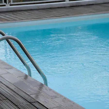 Super Avec Piscine A 60 M De La * ניס